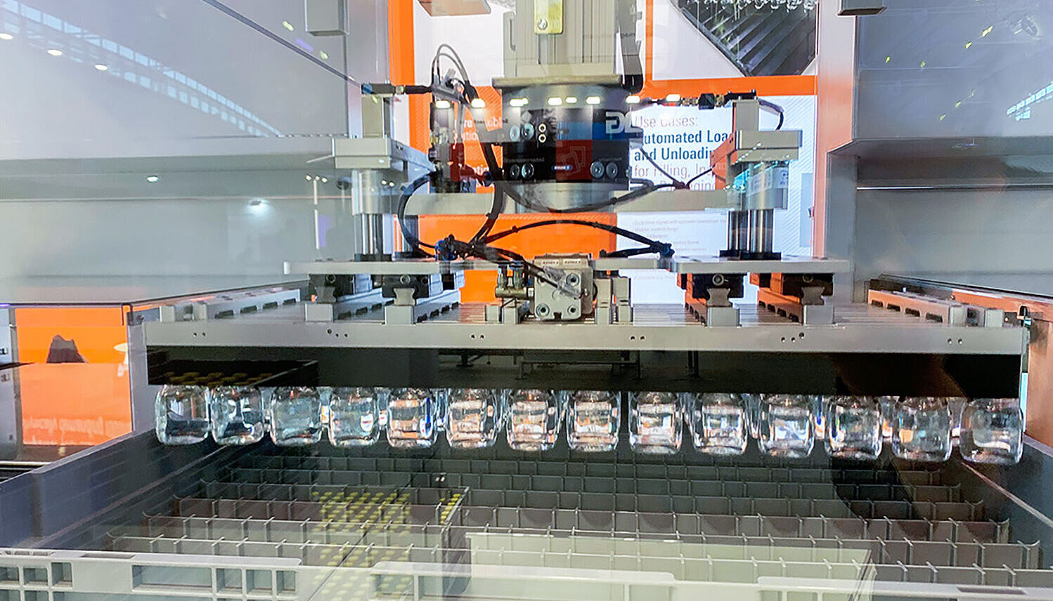 Handling Maschine mit Vials.